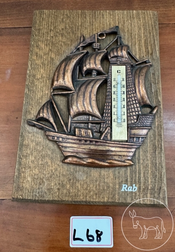 Bild 068 - Relief mit Thermometer auf Holz