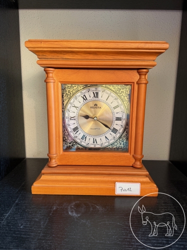 012 - Standuhr mit Geheimversteck