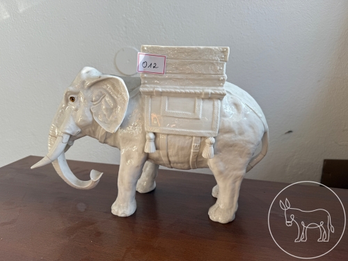 Bild 12 - Porzellan Elefant