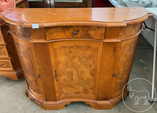 36 - Holzkommode abgerundet