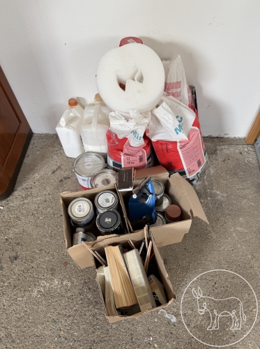 57 - Maler-Zubehör, Lacke, Farben