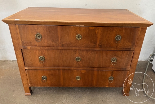 64 - Antike Kommode