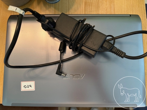 029 - ASUS Notebook