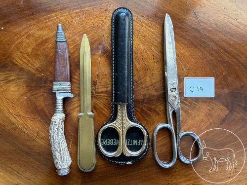 Bild 079 - Brieföffner, Scheren, etc.
