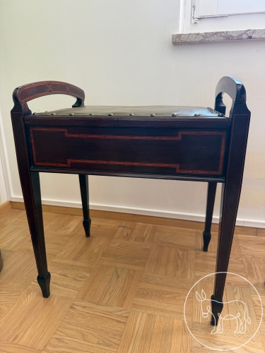 090 - antiker aufklappbarer Beistelltisch