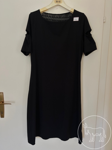 192 - schwarzes Kleid mit Spitze (Loitsch)