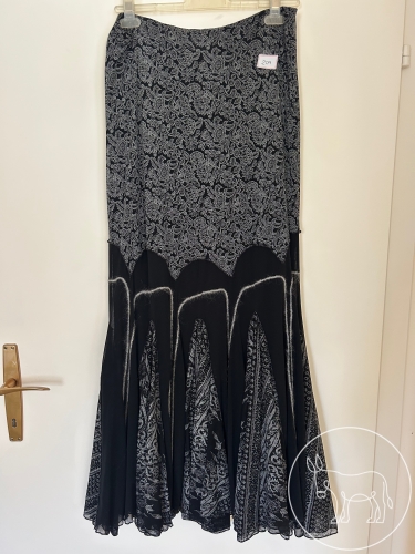 209 - gemusterter Rock mit Godet-Schnitt