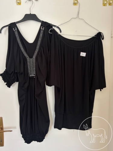 213 - 2 schwarze Tops