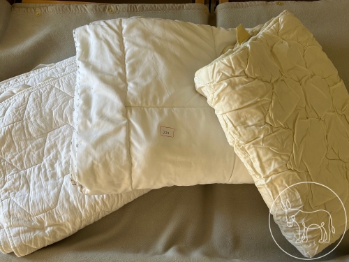 Bild 229 - Bettdecken Konvolut