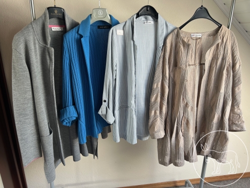 Bild 297 - Jacken Konvolut