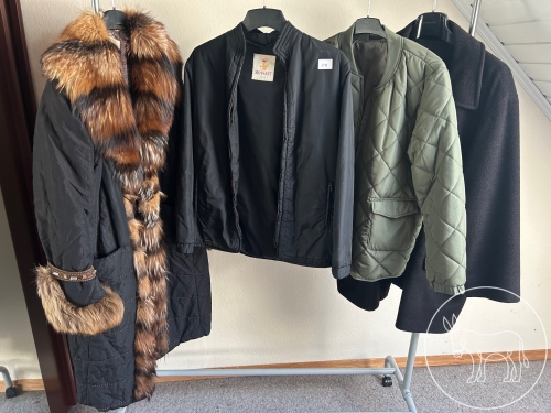 Bild 298 - Winterjacken Konvolut