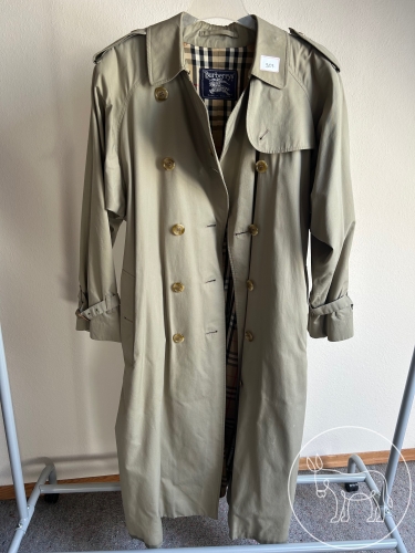 307 - Burberry's Trenchcoat