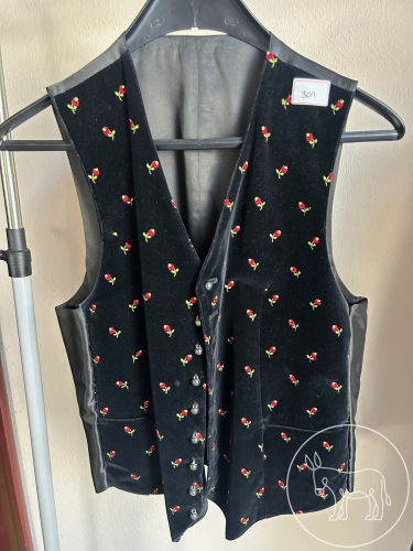 Bild 309 - Angefertigte Samtweste (Pleamle)