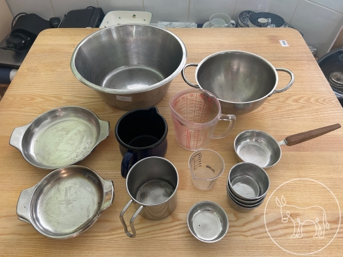 Bild 371 - Messbecher und Schalen