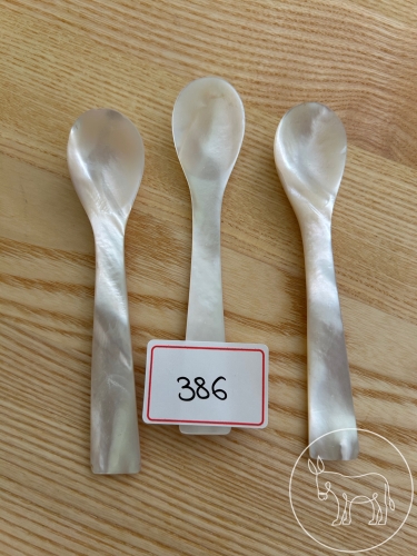 Bild 386 - 3 Perlmutlöffel