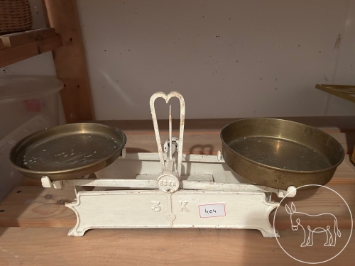 Bild 404 - Antike Waage