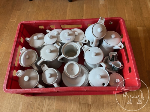 Bild 024 - Kaffee- / Teekannen Konvolut