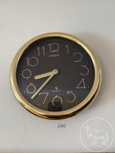 Bild 034 - Wanduhr rund