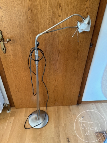 Bild 045 - Leselampe Metall