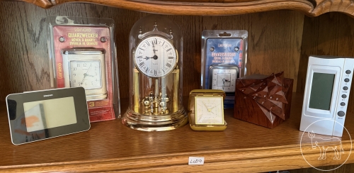 Bild 059 - diverse Uhren und Wecker