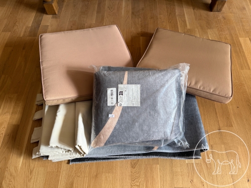 Bild 085 - Textilien Konvolut