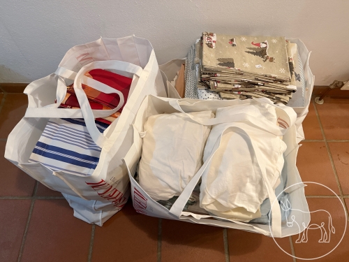 Bild 111 - Textilien Konvolut