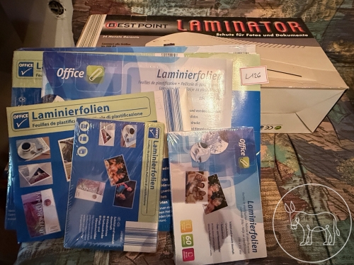 Bild 126 - Lamiliergerät und Folien