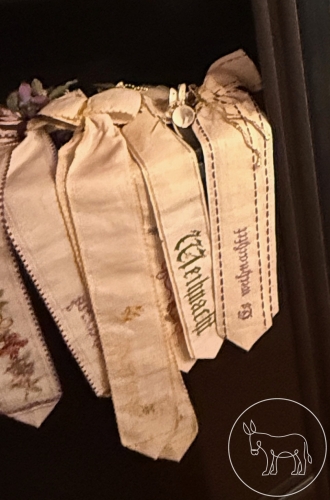 Bild 154 - Gestickte Deko-Schleifen