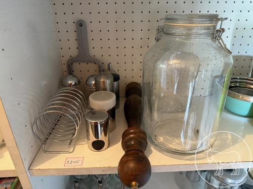 Bild 245 - Diverse Utensilien