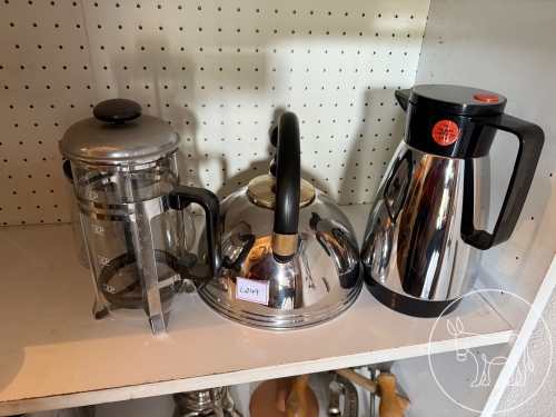 Bild 249 - Diverse Tee- und Kaffeekannen