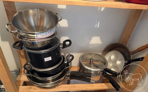 Bild 262 - Töpfe und Kochgeschirr