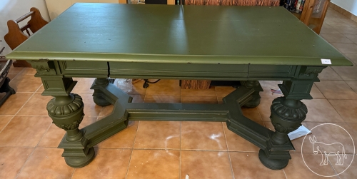 351 - Grüner Holztisch massiv