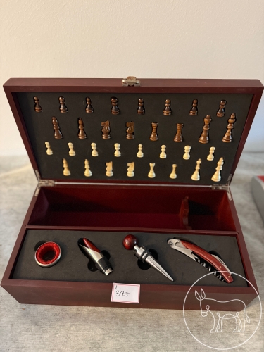 Bild 395 - Weinset mit Schachspiel