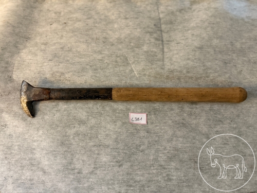 Bild 381 - Hufbeschlaghammer (?)