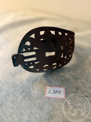 Bild 384 - verzierter Waffengriff