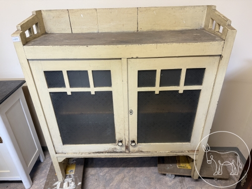 007 - Weiße Holzkredenz/Glastüren