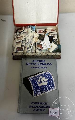 Bild 044 - Breifmarken und Buch