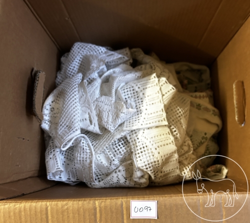 Bild 097 - Textilien Konvolut