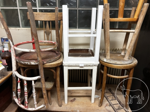 Bild 120 - Hocker und Sessel Konvolut