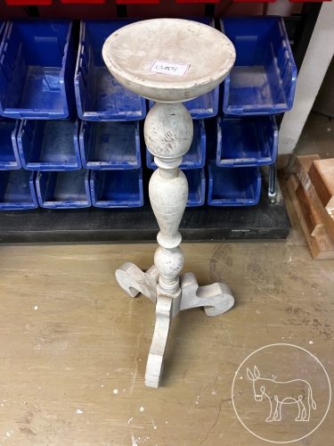 Bild 154 - Schmale Holzsäule