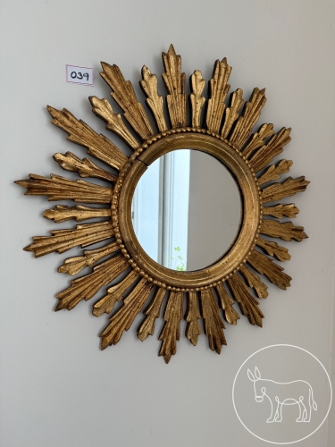 Bild 039 - runder sonnenförmiger Spiegel