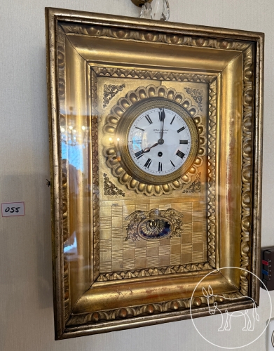 055 - Antike Wanduhr