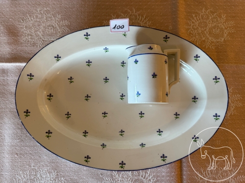 100 - Antike Porzellanplatte und Krug