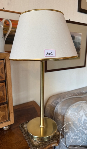 106 - Tisch-/Nachttischlampe