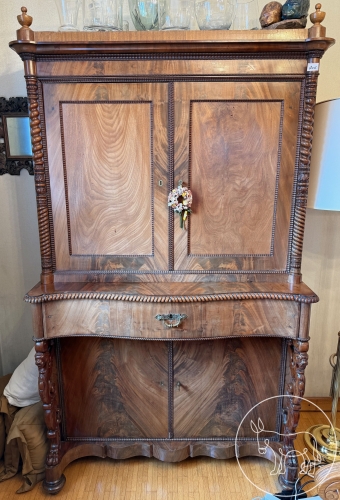 202 - Antiker Sekretär / Münzschrank