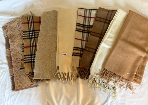 Bild 264 - Schal Konvolut