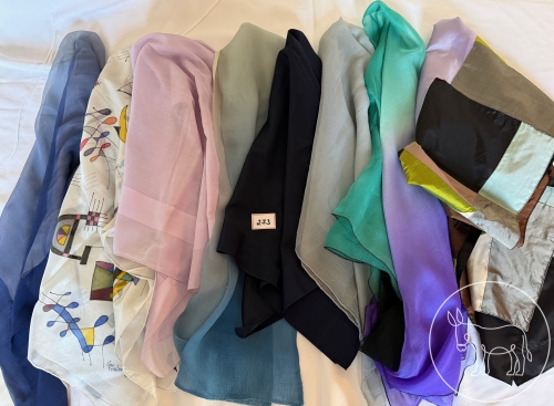 Bild 273 - Tücher Konvolut