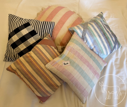 306 - Zierkissen Konvolut