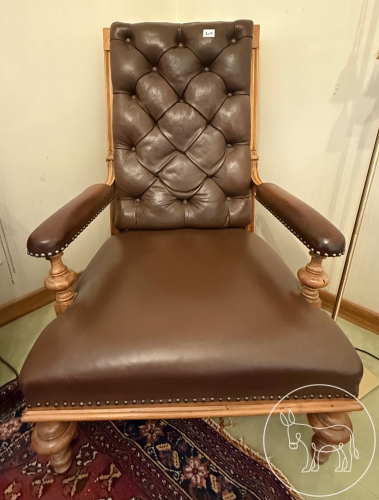 309 - Schwerer Ledersessel