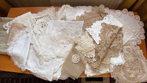 337 - Riesiges Deckerl Konvolut